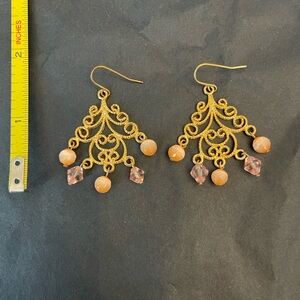 NWOT Drop gold like earrings